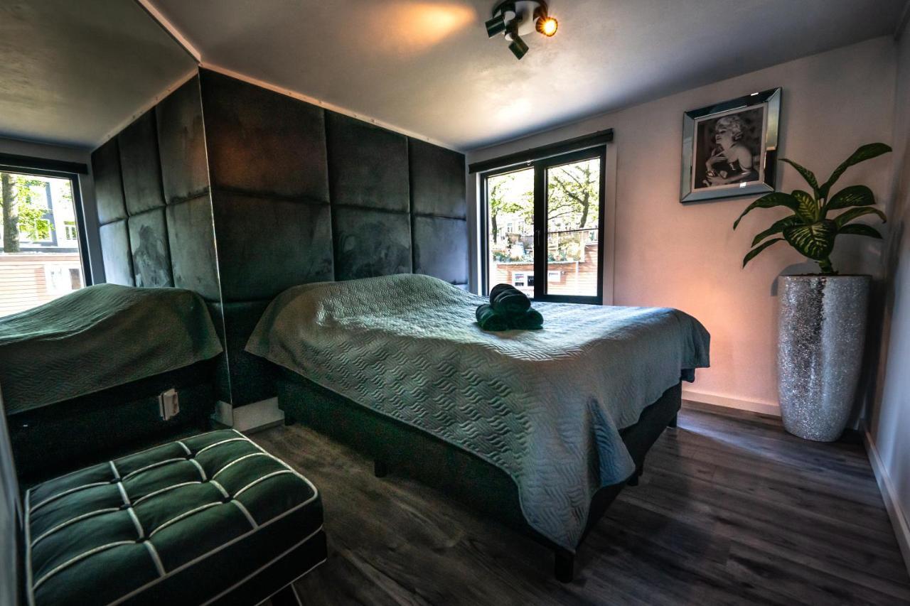 Bed & Breakfast Amsterdam-houseboat-amstel Amsterdam
